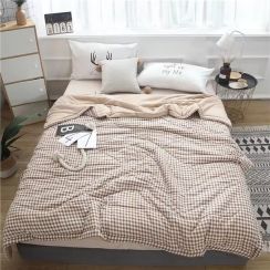 Soft And Cosy Thin Sleeping Quilt