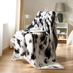 2 Pcs Super Soft And Cosy Ink Drawing Blanket